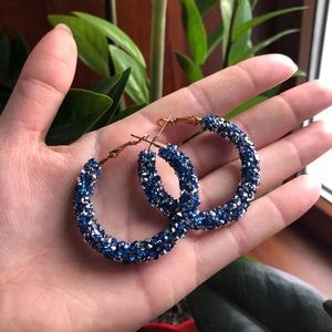 Blue sparkling earrings ! NWT